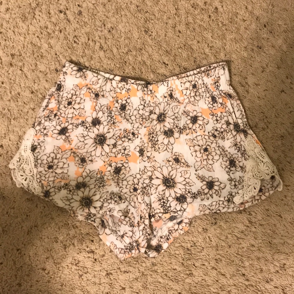 floral shorts